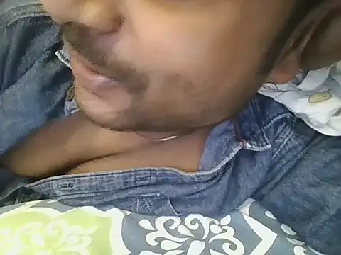 Snapshot of SHENOY3 chatting on 02/23/25, 09:37 SHENOY3 online show from 02/23/25, 09:37