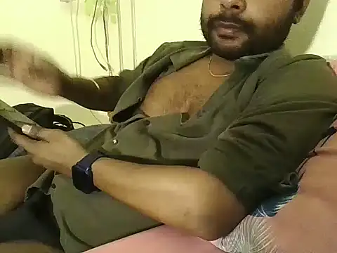 Snapshot of SHENOY3 chatting on 03/08/25, 07:42 SHENOY3 online show from 03/08/25, 07:42