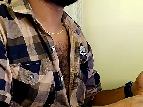 Snapshot of SHENOY3 chatting on 10/14/25, 05:47 SHENOY3 online show from 10/14/25, 05:47