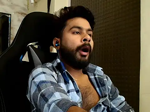 Snapshot of SHENOY3 chatting on 03/01/26, 04:31 SHENOY3 online show from 03/01/26, 04:31