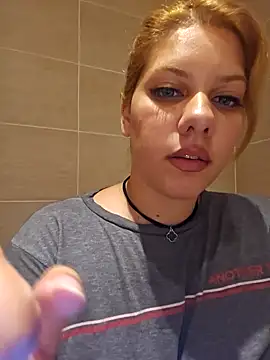 Snapshot of Janefruti chatting on 02/12/25, 02:24 Janefruti online show from 02/12/25, 02:24