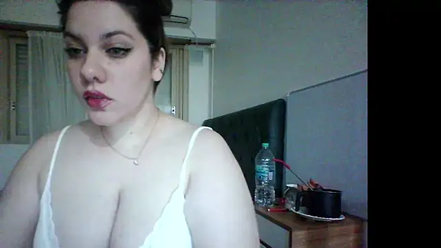 Snapshot of Janefruti chatting on 01/07/26, 03:42 Janefruti online show from 01/07/26, 03:42