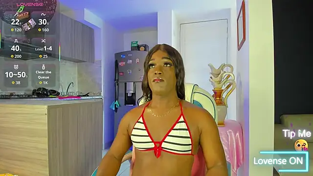 Snapshot of SammyGirlTS chatting on 10/26/25, 02:45 SammyGirlTS online show from 10/26/25, 02:45