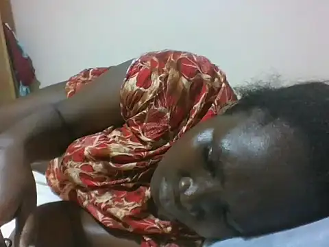 Snapshot of queen_aria19 chatting on 01/12/26, 09:31 queen aria19 online show from 01/12/26, 09:31