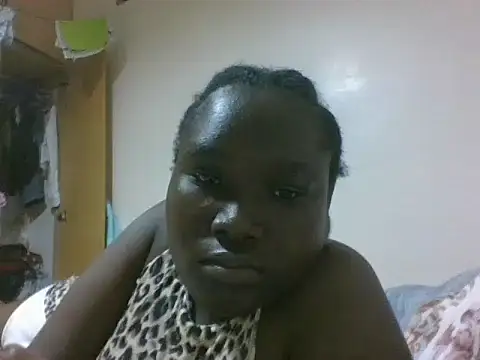 Snapshot of queen_aria19 chatting on 01/17/26, 05:05 queen aria19 online show from 01/17/26, 05:05