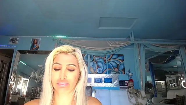 ADRIANNA FOX online show from 03/01/25, 08:13