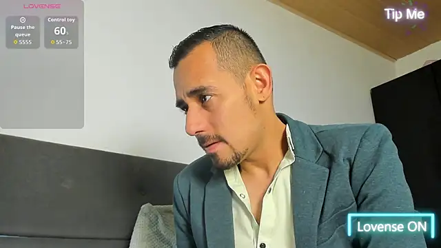 Snapshot of jhonyalzate2 chatting on 05/03/26, 12:05 jhonyalzate2 online show from 05/03/26, 12:05