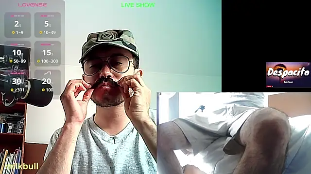 Snapshot of milkbull chatting on 06/07/26, 06:33 milkbull online show from 06/07/26, 06:33
