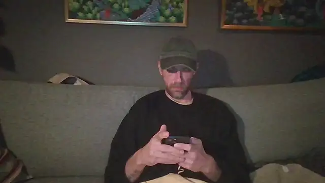 Snapshot of Stock-Holmes chatting on 10/12/25, 02:54 Stock-Holmes online show from 10/12/25, 02:54