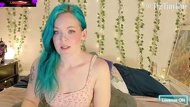 thetinyblue online show from 11/18/25, 06:23