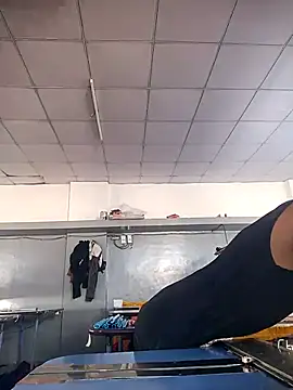 Aayankhan99 online show from 12/17/25, 09:37