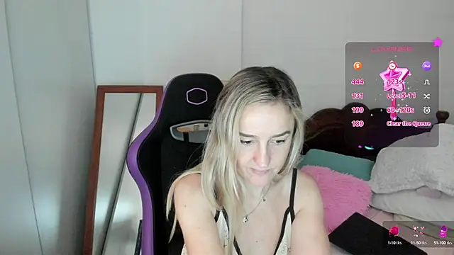 Snapshot of 1Sweetnina chatting on 02/03/25, 09:39 1Sweetnina online show from 02/03/25, 09:39