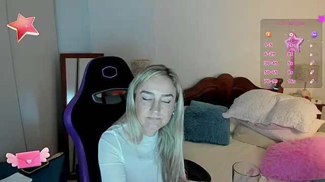 Snapshot of 1Sweetnina chatting on 03/14/25, 07:55 1Sweetnina online show from 03/14/25, 07:55