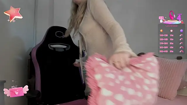 Snapshot of 1Sweetnina chatting on 09/24/25, 06:00 1Sweetnina online show from 09/24/25, 06:00