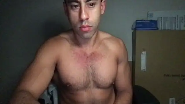 Snapshot of BigGuyMuscle chatting on 02/05/25, 07:39 BigGuyMuscle online show from 02/05/25, 07:39