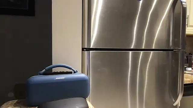 Snapshot of BigGuyMuscle chatting on 11/01/25, 09:50 BigGuyMuscle online show from 11/01/25, 09:50