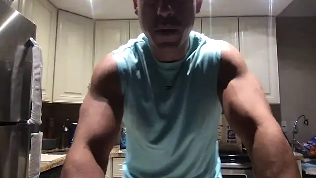 BigGuyMuscle online show from 06/11/26, 03:59