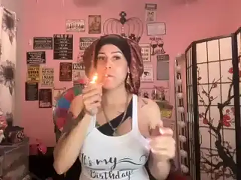 Snapshot of latinacubana chatting on 01/09/25, 07:21 latinacubana online show from 01/09/25, 07:21