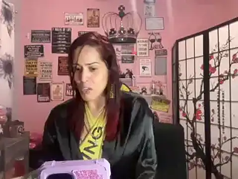 Snapshot of latinacubana chatting on 03/12/25, 07:13 latinacubana online show from 03/12/25, 07:13