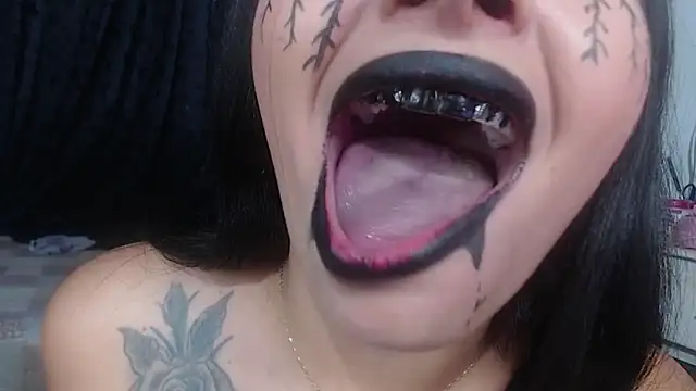 Sharlottee online show from 01/30/25, 04:06