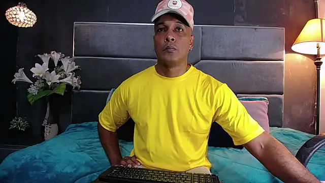 liam howard online show from 11/18/25, 07:29