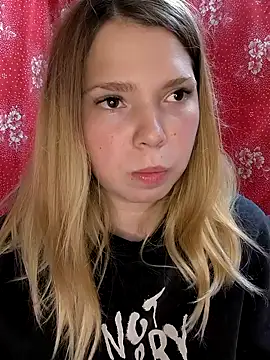 Zuli Kiska online show from 10/23/25, 08:29