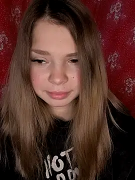 Zuli Kiska online show from 12/15/25, 11:36