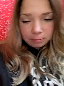 Snapshot of Zuli_Kiska chatting on 01/10/26, 08:10 Zuli Kiska online show from 01/10/26, 08:10