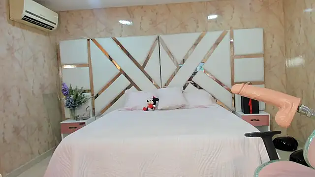 WowAna online show from 02/09/25, 06:33