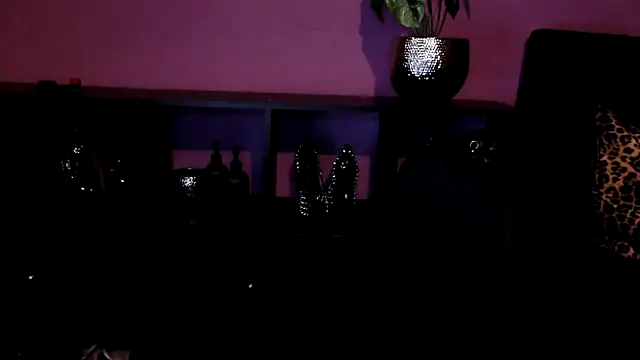 Snapshot of beauty-of-pain chatting on 03/13/26, 03:40 beauty-of-pain online show from 03/13/26, 03:40