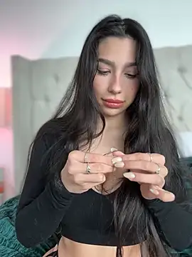 LoveLillyy online show from 01/29/25, 07:53