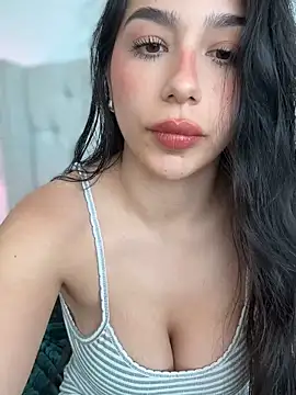 LoveLillyy online show from 03/04/25, 09:22