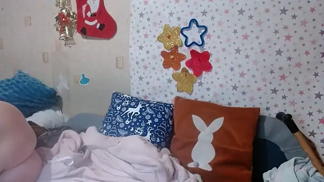 QueenLana online show from 12/18/25, 04:18