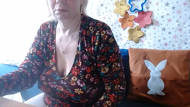 QueenLana online show from 06/26/26, 07:35