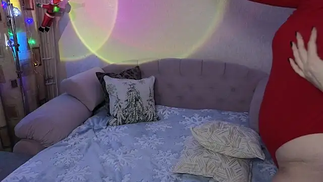 Snapshot of Vivian_Davis chatting on 12/22/25, 09:12 Vivian Davis online show from 12/22/25, 09:12