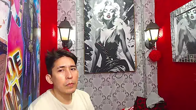 Snapshot of shannentrans chatting on 12/11/24, 12:12 shannentrans online show from 12/11/24, 12:12