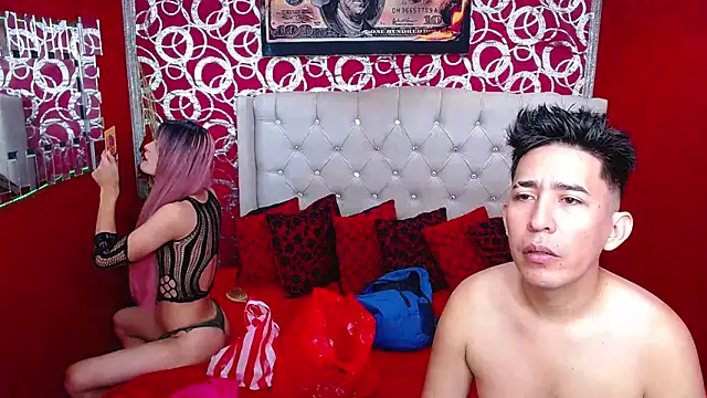 Snapshot of shannentrans chatting on 12/21/24, 01:10 shannentrans online show from 12/21/24, 01:10