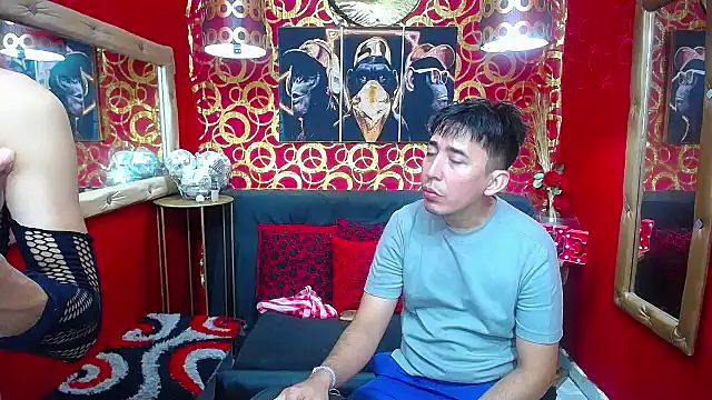 Snapshot of shannentrans chatting on 12/28/24, 01:17 shannentrans online show from 12/28/24, 01:17