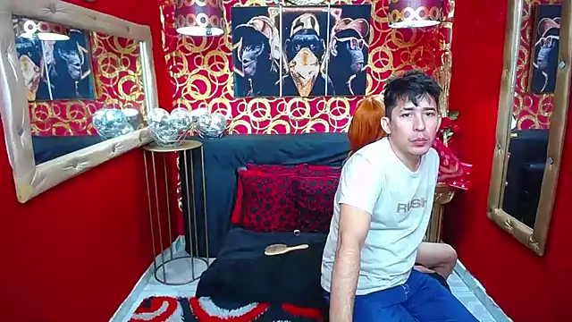 Snapshot of shannentrans chatting on 01/22/25, 01:11 shannentrans online show from 01/22/25, 01:11