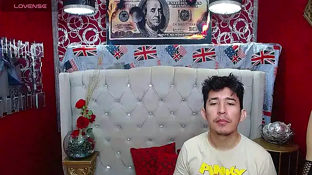 Snapshot of shannentrans chatting on 01/28/25, 01:05 shannentrans online show from 01/28/25, 01:05