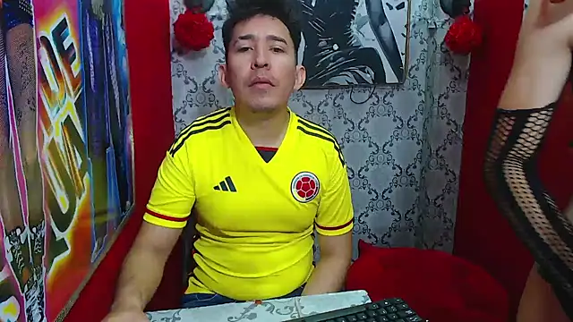 Snapshot of shannentrans chatting on 02/04/25, 03:15 shannentrans online show from 02/04/25, 03:15