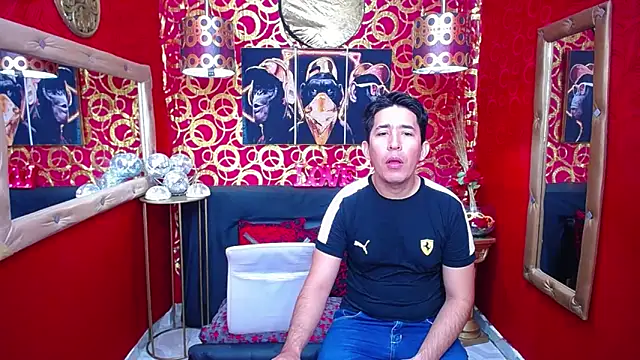 Snapshot of shannentrans chatting on 02/26/25, 01:19 shannentrans online show from 02/26/25, 01:19