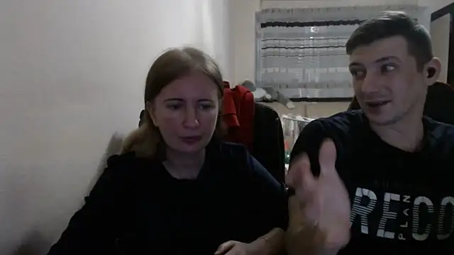 PeterAndJen online show from 10/27/25, 06:56