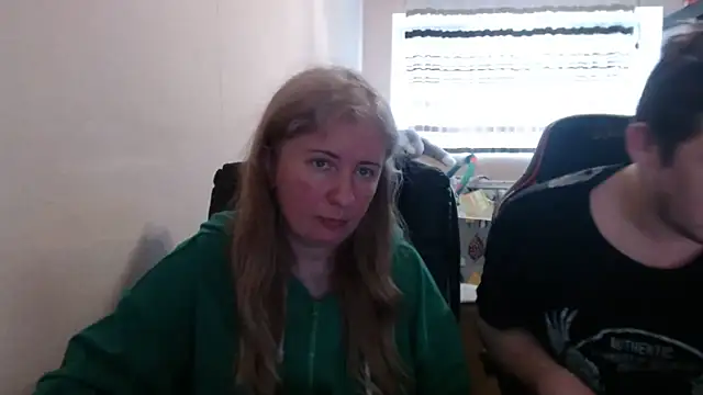 PeterAndJen online show from 04/18/26, 07:58