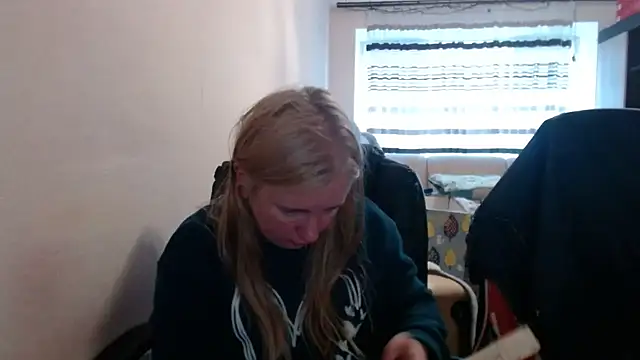 PeterAndJen online show from 04/27/26, 05:16