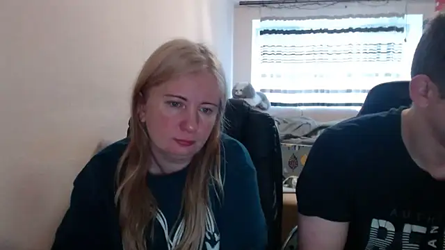 PeterAndJen online show from 04/30/26, 05:47