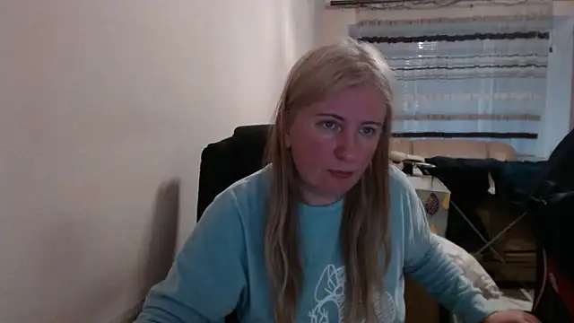 PeterAndJen online show from 05/01/26, 05:17