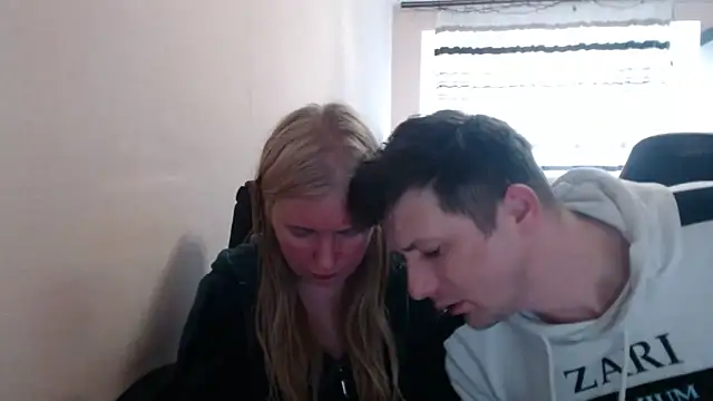 Snapshot of PeterAndJen chatting on 05/03/26, 05:52 PeterAndJen online show from 05/03/26, 05:52