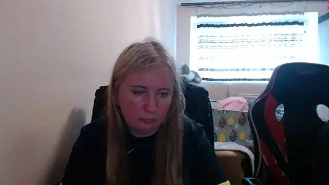 Snapshot of PeterAndJen chatting on 06/01/26, 06:20 PeterAndJen online show from 06/01/26, 06:20