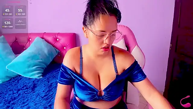 crissn0707 online show from 09/14/25, 12:04